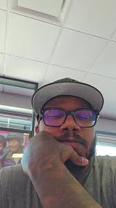 WHEN YOU'RE PATIENTLY WAITING AT T-MOBILE AND "IT'S OVER NOW" COMES ON THE  RADIO #MAMAIMADEIT #112FOREVER