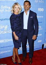 What is the relationship status of kelly ripa? Kelly Ripa Salary 2021 Income Net Worth Is How Much