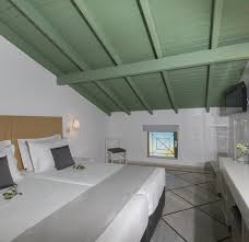 Here people care about you and your wishes. Suites Maisonettes Samaina Inn Hotel Samaina Hotels Karlovassi Samos Seaside Hotel Seaside Hotel Suites Maisonette