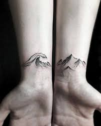 80 Handgelenk Tattoo Ideen Und Ihre Bedeutung Wohnideen Und Dekoration Tattoo Handgelenk Bergtattoo Kleine Tattoos Manner