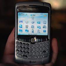 Review: Blackberry Curve — Paulstamatiou.com