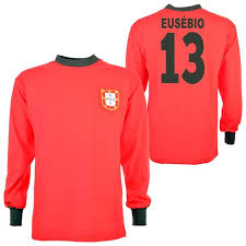 Portugal ek 2021 voetbaltenue thuisshirt kids. Portugal Retro Voetbalshirt Eusebio W K 1966 Sportus Nl