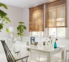 Skandinavisches Wohnen Mit Holzjalousien Von Leha Holzjalousie Jalousien Jalousien Innen