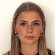 Amanda Sackman's Instagram, Twitter & Facebook