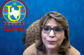 Gloria Rendon's Instagram, Twitter & Facebook