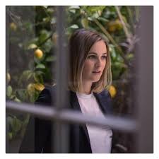 M A I S O N L A U G I E R Sur Instagram M A D E L E I N E D E P R O U S T Fondatrice De Maison Laugier Elodie Campa In 2020 Hair Styles Beauty Long Hair Styles