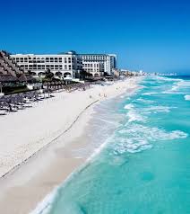 Enjoy cancun's night life.great place for your dreamed vacation, in the most beautiful beach of zona hotelera, with transportation at the door of your condo. Cancun Sets New Pandemic High Record With 1 5 Million Tourists In March Travel Off Path
