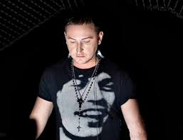 DOSARUL SEX CU MINORE, TRIMIS IN INSTANTA! Muzicianul DJ Manzotti, alaturi  de judecatori, politisti, avocati, medici si influenti oameni de afaceri,  trimisi in judecata pentru aderarea la o retea de sex cu