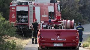 Όπως έγινε γνωστό από την πυροσβεστική, η πυρκαγιά είναι σε πλήρη εξέλιξη σε μια πολύ μεγάλη περίμετρο που εκτείνεται στο τρίγωνο του οικισμού αδάμες, βαρυμπόμπη και θρακομακεδόνες και. Korwnoios Pyrosbestikh Proslhpseis Ekpaideytikoy Proswpikoy Sth Sxolh A3iwmatikwn