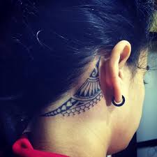 Behind the ear tattoos are equally popular among both men and women. Black Pearl Ink Tattoo Art Studio Maori Tattoo Behind Her Ear Such A Great Experience Maori Maoritattoo Tribaltattoo Tribal Hippie Painful Bonetattoo Eartattoo Facetattoo Facebook