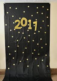 Easy Diy New Year S Eve Photo Backdrop Somewhat Simple Graduation Party Photo Booth New Year Backdrop New Years Eve Decorations