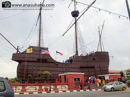 Bandar melaka merupakan bandar bersejarah dan tempat tarikan pelancong kerana terdapat pelbagai lokasi dan tempat menarik yang boleh dikunjungi oleh pengunjung. Tempat Menarik Di Melaka Jalan Jalan Di Bandar Hilir Ana Suhana