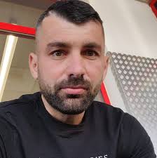 Salutare Grup , am si eu probleme la al meu Opel Astra H 1.7cdti 101 cp .  Aseara din senin sa oprit aeroterma de caldura . Nu mai baga pe nici-o  treapta