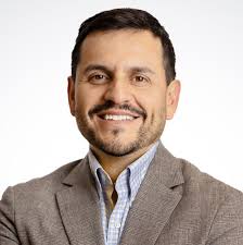 Contact Roberto Rivera