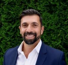 Ali Panahpour's Instagram, Twitter & Facebook