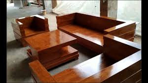 Disebut membumi karena segalanya sederhana dan didukung meja beralaskan lantai yang unik, bangku kayu alami. Kursi Tamu Box Minimalis Terbaru Kayu Jati Youtube
