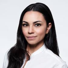 Lisa Yow's Instagram, Twitter & Facebook