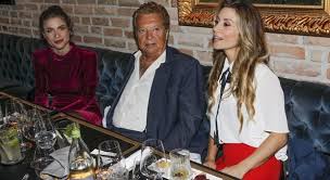 Vittorio cecchi gori, produttore ed ex presidente della fiorentina, ricoverato in prognosi riservata in rianimazione al policlinico gemelli, è giunto in ospedale a causa di una ischemia cerebrale. Vittorio Cecchi Gori La Cena Segreta A Roma E Quasi Un Film