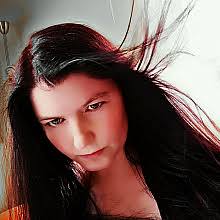 Diskuze o autorovi Sarah J. Maas