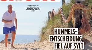 Sind wir nicht alle ein bisschen buhne! Bayern Germany On Twitter The Final Negotiations For The Hummels Transfer Took Place Yesterday In Sylt Where Rummenigge Is Currently On Vacation Hans Joachim Watzke Flew To Sylt On Private Jet