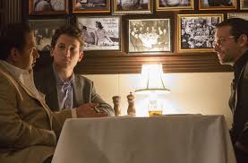Efraim offers him a job at aey, and even though david and iz both vehemently oppose the war, david eventually agrees, telling his girlfriend that he has begun selling his cotton sheets to the us government through efraim's contacts. Die Schauspieler Jonah Hill V L N R Miles Teller Und Bradley Cooper Im Film War Dogs Stuttgarter Nachrichten