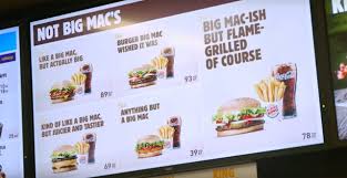 Hambúrguer de fraldinha com bacon, queijo e barbecue no pão; Na Suecia Burger King Tira Sarro Do Cardapio Do Mcdonald S Depois Da Rival Perder Licenca Do Big Mac