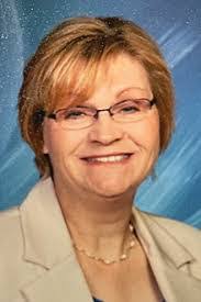 Carolyn Eide's Instagram, Twitter & Facebook