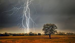 Betroffen waren zunächst vor allem die westschweiz und der kanton bern, anschliessend zog das gewitter weiter in richtung osten. Verhalten Bei Gewitter Im Freien Zuhause Und Duschen Bei Gewitter