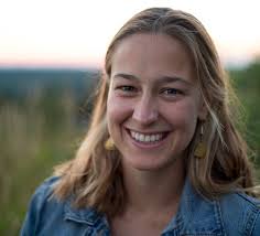 Emily Farr's Instagram, Twitter & Facebook