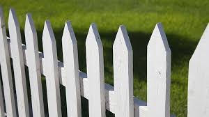 Zippity outdoor products zp19026 lightweight portable vinyl picket fence kit w/metal base(42 h x 92 w), white 4.1 out of 5 stars 393 $113.28 $ 113. How To Build A Picket Fence Mitre 10