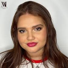 Very demure…🤍🤍🤍 No se queden sin su cita… Se pueden contactar por  mensaje directo o por correo electrónico (lo pueden encontrar en el perfil)  . . . . . . . . .