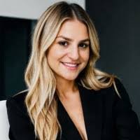 Ashley Deas's Instagram, Twitter & Facebook