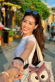 Hoa hậu việt nam (tiếng anh: Hoa Háº­u Khanh Van La Ai Chiá»u Cao NÄƒm Sinh Hanh Trinh Nhan Sáº¯c