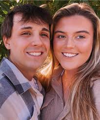 Maggie Sheets's Instagram, Twitter & Facebook