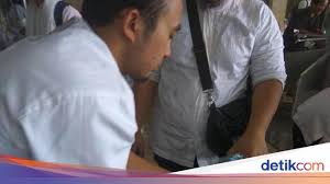 Berikut ini tata cara berwudhu yang benar bagi umat muslim. Memenuhi Rukun Wudhu Dengan Air Terbatas Begini Caranya