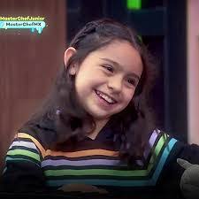 Sara Monreal's Instagram, Twitter & Facebook