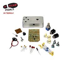 Diy guitar pedals may seem intimidating if you've never dealt with electronics before, but in this the type of guitar pedals you can build include fuzz, boosters, overdrive, tremolo, phasers, reverb, delay. R Stomp Diy Ea Tremolo Guitar Pedal Kit Rose Guitar Co Reverb