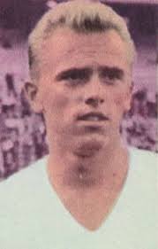Kálmán mészöly (born 16 july 1941) is a hungarian former professional football player and coach. Meszoly Kalman Budapest 1941 07 16 Szemelyek Magyarfutball Hu A Magyar Labdarugas Adatbazisa