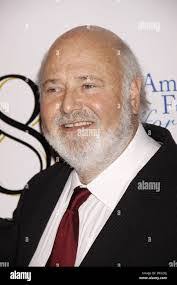 Ellie Oneill's Instagram, Twitter & Facebook