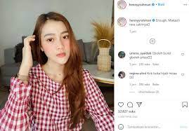 Rumor tersebut berhembus setelah henny mengunggah foto dirinya tanpa hijab. Istri Zikri Daulay Lepas Hijab Hingga Singgung Rasa Sakit Syakir Daulay Lempar Sindiran Untuk Kakak Ipar