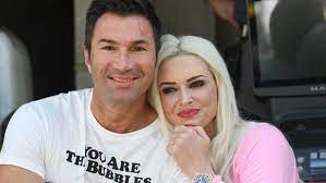 Da gibt's bei uns schon mal die eine oder andere diskussion. Daniela Katzenberger Akrobatisches Morgenritual Mit Lucas Cordalis