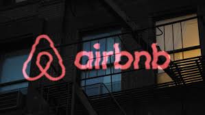 This lady picked up the key to the apartment in a shop close by. Airbnb Mantuvo En Secreto Un Crimen Cometido En Un Depa En Ny Al Pagar 7 Mdd El Financiero