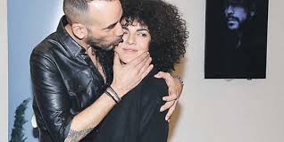 Ο πάνος μουζουράκης προχώρησε σε μια εκ βαθέων εξομολόγηση μιλώντας και για μια «εμπειρία» που τον στιγμάτισε σε ηλικία 14 ετών. Matia Âµono Gia Âµia Gynaika Exei O Panos Moyzoyrakhs Vid E8nos