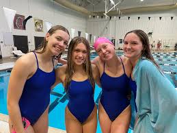 LHSswimanddive على X: "The 200 Free Relay of Shae Mortimer, Alayna Smith, Avery  Jolly, and Maree Deaver drop nearly 2 seconds from prelims and take 3rd at  the LSR7 Invite. https://t.co/nQz2IRuXoS" /