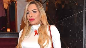 20.000 euro strafe soll die ehemalige „germany's. Lungenentzundung So Schlecht Geht Es Gina Lisa Lohfink Promiflash De