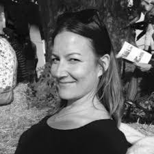 Gail Bryson's Instagram, Twitter & Facebook