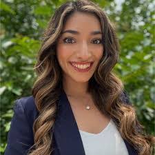 Kerry Mattern's Instagram, Twitter & Facebook