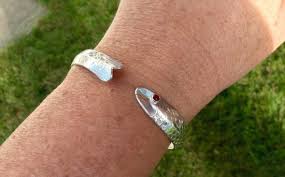 We have a fabulous collection of classic to cutting edge jewelry designs and unique styles that nurture your emotions and enhance the joy of gift giving and receiving. Shop Eden Cape Cod Fish Bracelet At Lowest Prices