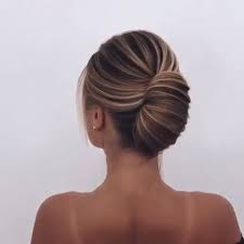 Le Plus Recent Aucun Cout Coiffures De Mariage Videos Idees Long Wedding Hai Tutoriel De Coiffure Coiffure De Mariage Chignon Coiffure Mariee Cheveux Longs