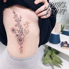 Tattoos Tattoodesigns Tattooideas Tattooforwomensmall Tattooideasunique Sidetattoos Ta Rib Tattoos For Women Side Tattoos Women Flower Side Tattoos Women